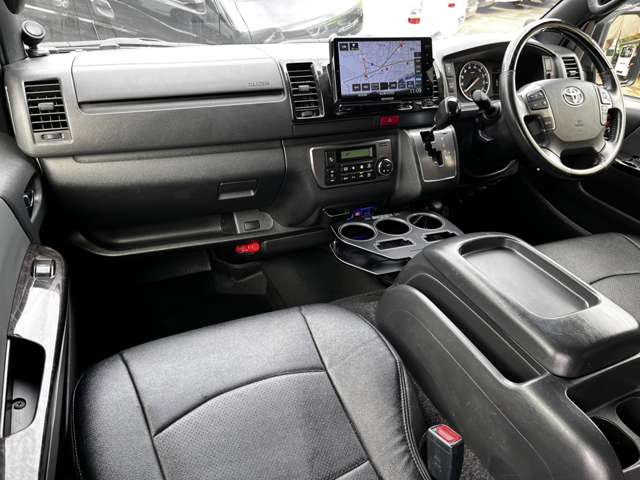 トヨタ ハイエースバン ２．８ スーパーＧＬ ダークプライムＩＩ ロングボディ ディーゼルターボ R3年 (関東) 99