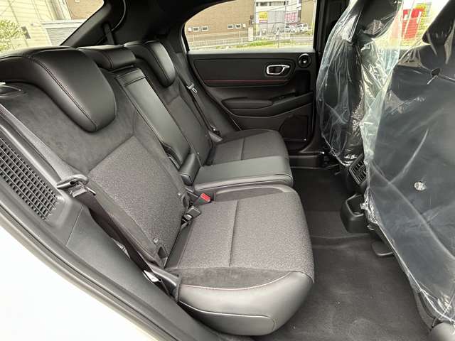ホンダ ヴェゼル １．５ Ｅ：ＨＥＶ ＲＳ R8年 (関東) 99