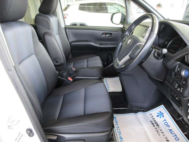 トヨタ ヴォクシー １．８ ハイブリッド ＺＳ 煌 H29年 (関東) 99