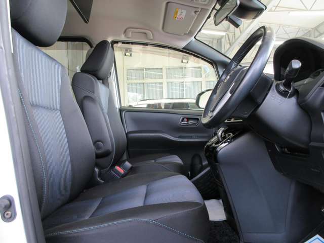 トヨタ ヴォクシー １．８ ハイブリッド ＺＳ 煌 H29年 (関東) 99