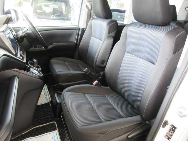 トヨタ ヴォクシー １．８ ハイブリッド ＺＳ 煌 H29年 (関東) 99