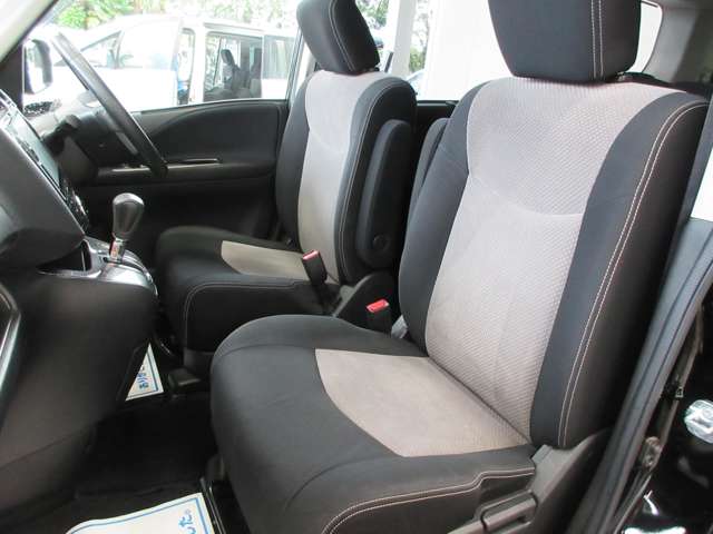 日産 セレナ ２．０ ライダー ブラックライン Ｓ－ＨＹＢＲＩＤ H25年 (関東) 99