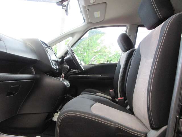 日産 セレナ ２．０ ライダー ブラックライン Ｓ－ＨＹＢＲＩＤ H25年 (関東) 99