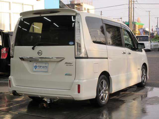 日産 セレナ ２．０ ライダー ブラックライン Ｓ－ＨＹＢＲＩＤ H25年 (関東) 99