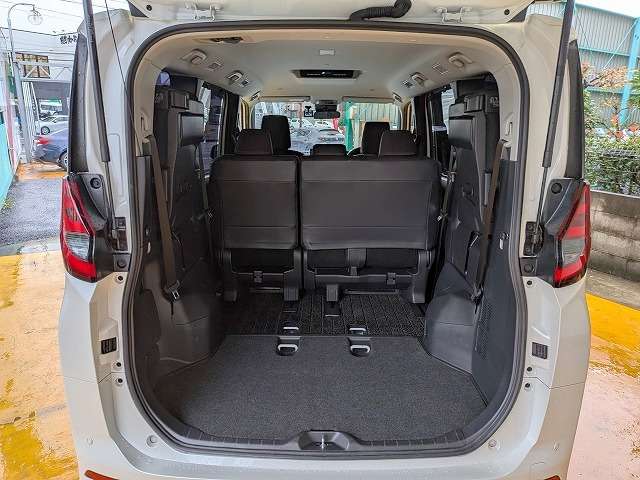 トヨタ ノア ２．０ Ｇ R4年 (関東) 99