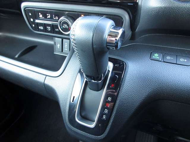 ホンダ Ｎ　ＢＯＸ ６６０ Ｌ ターボ R3年 (関東) 99