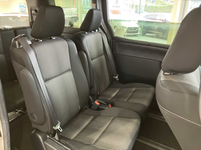 トヨタ ヴォクシー ２．０ ＺＳ 煌ＩＩ R2年 (近畿) 99