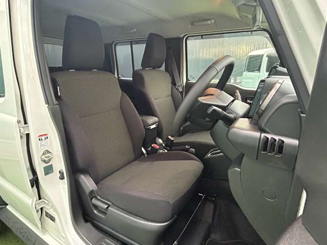 スズキ ジムニー　ノマド １．５ ＦＣ ４ＷＤ R8年 (近畿) 99