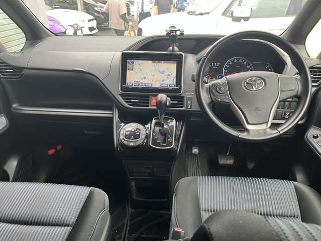トヨタ ヴォクシー ２．０ ＺＳ 煌ＩＩ H28年 (近畿) 99