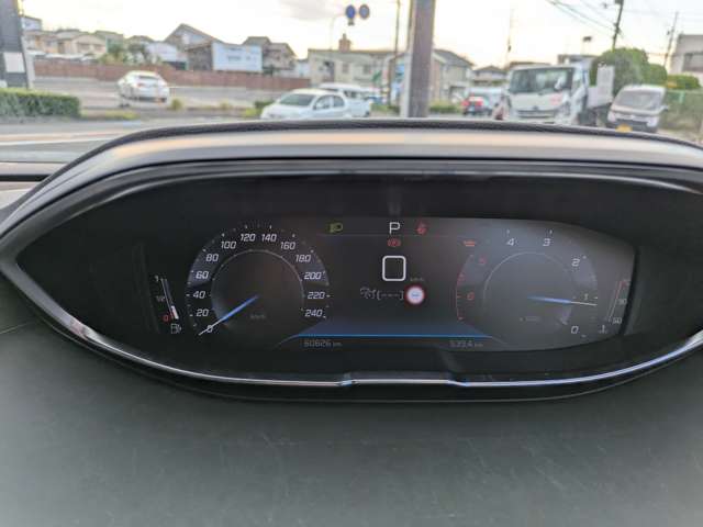 プジョー ５００８ ＧＴライン ブルーＨＤＩ ディーゼルターボ R2年 () 99