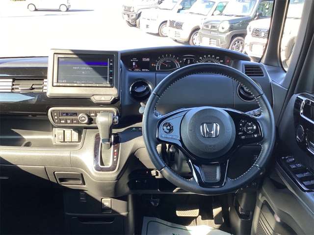ホンダ Ｎ　ＢＯＸ カスタム ６６０ Ｌ ターボ R3年 (近畿) 99