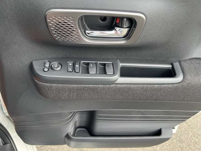 ホンダ Ｎ　ＢＯＸ カスタム ６６０ R8年 (近畿) 99