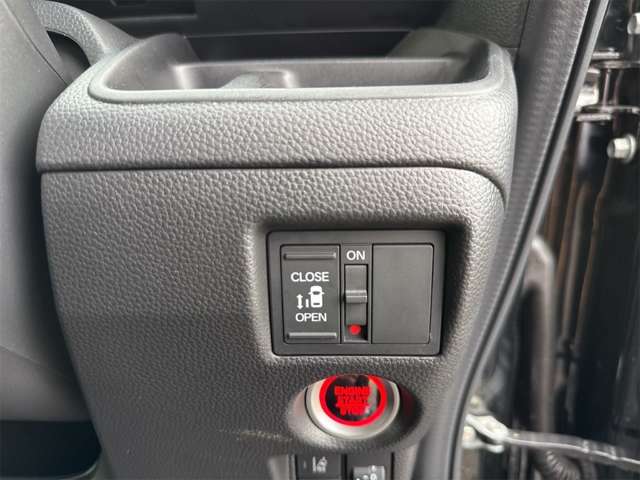 ホンダ Ｎ　ＢＯＸ カスタム ６６０ Ｌ R5年 (近畿) 99
