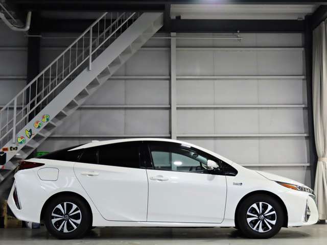 トヨタ プリウスＰＨＶ １．８ Ａ R1年 (東海) 99