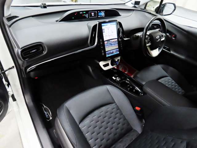 トヨタ プリウスＰＨＶ １．８ Ａ R1年 (東海) 99