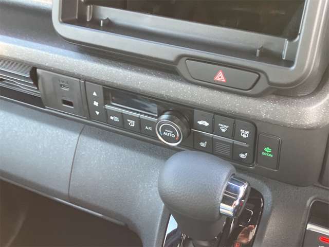 ホンダ Ｎ　ＢＯＸ カスタム ６６０ R8年 (東海) 99