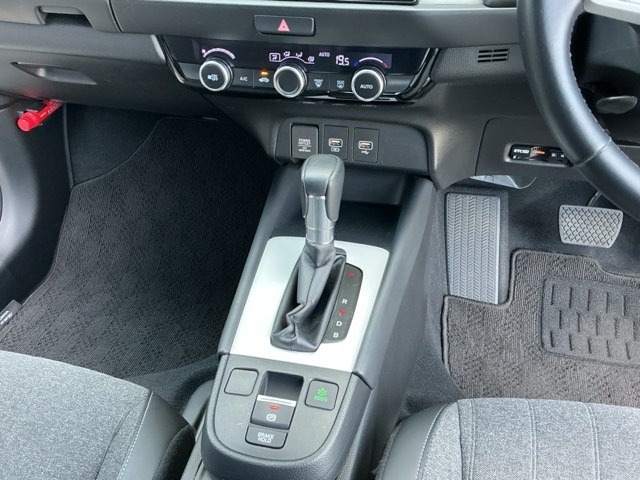 ホンダ フィット １．５ Ｅ：ＨＥＶ ホーム R4年 (近畿) 99
