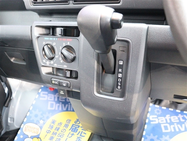ダイハツ ハイゼットカーゴ ６６０ デラックス R5年 (関東) 99