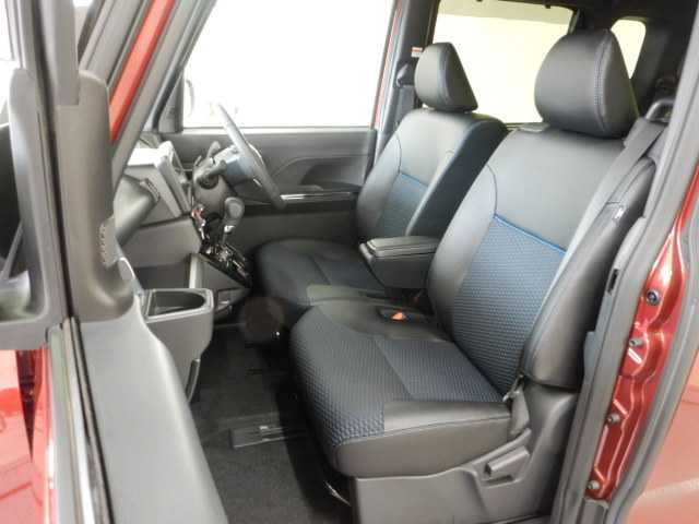 ダイハツ タント ６６０ カスタム ＲＳ R7年 () 99