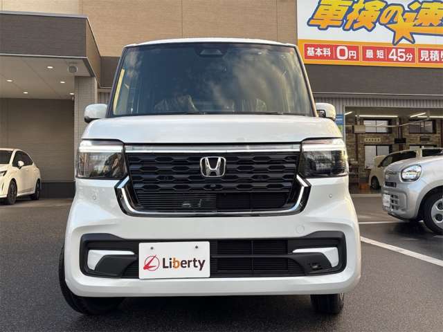 ホンダ Ｎ　ＢＯＸ カスタム ６６０ R8年 () 99