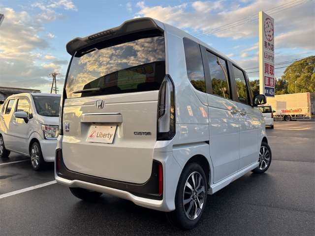 ホンダ Ｎ　ＢＯＸ カスタム ６６０ R8年 () 99