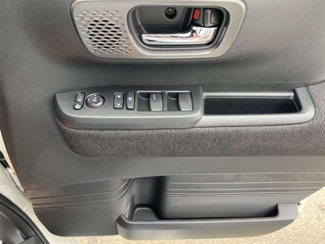 ホンダ Ｎ　ＢＯＸ カスタム ６６０ R8年 (近畿) 99