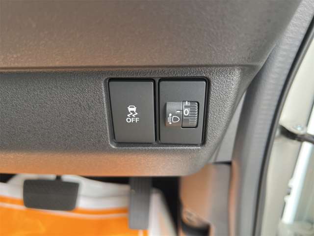 ホンダ Ｎ　ＢＯＸ カスタム ６６０ R8年 (近畿) 99