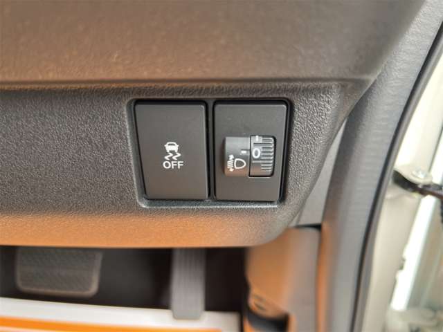 ホンダ Ｎ　ＢＯＸ カスタム ６６０ R8年 (近畿) 99