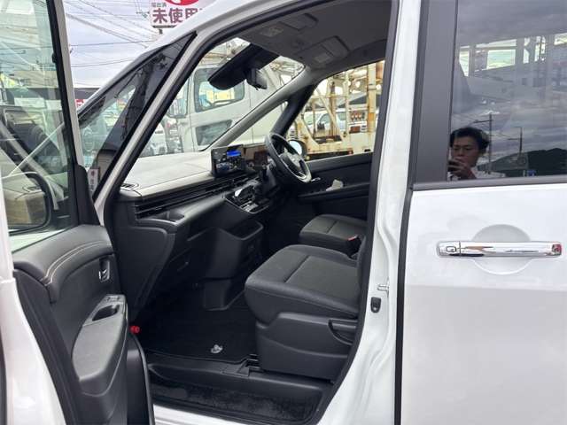 日産 セレナ ２．０ ハイウェイスターＶ R6年 () 99