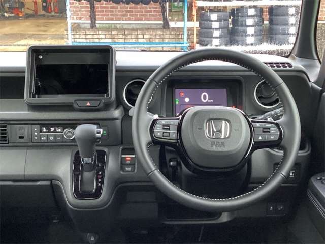 ホンダ Ｎ　ＢＯＸ カスタム ６６０ ターボ コーディネートスタイル モノトーン R8年 (近畿) 99