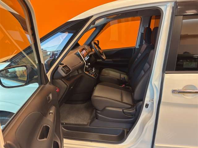 日産 セレナ １．２ Ｅ－ＰＯＷＥＲ ハイウェイスター Ｖ R2年 () 99