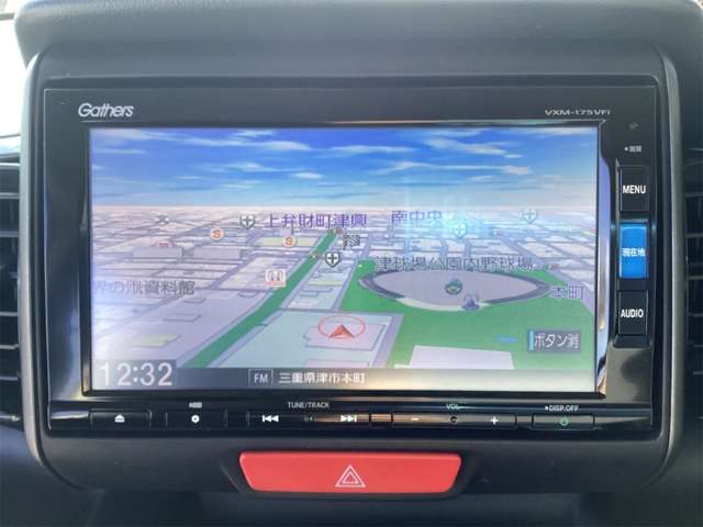 ホンダ Ｎ　ＢＯＸ ６６０ カスタムＧ ＳＳパッケージ ２トーンカラースタイル H29年 () 99