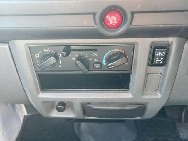 日産 ＮＴ１００クリッパー ６６０ ＤＸ ４ＷＤ H24年 (九州・沖縄) 99