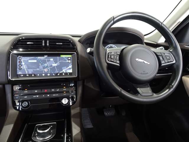 ジャガー Ｆペース ２０Ｄ プレステージ ４ＷＤ H28年 (関東) 99