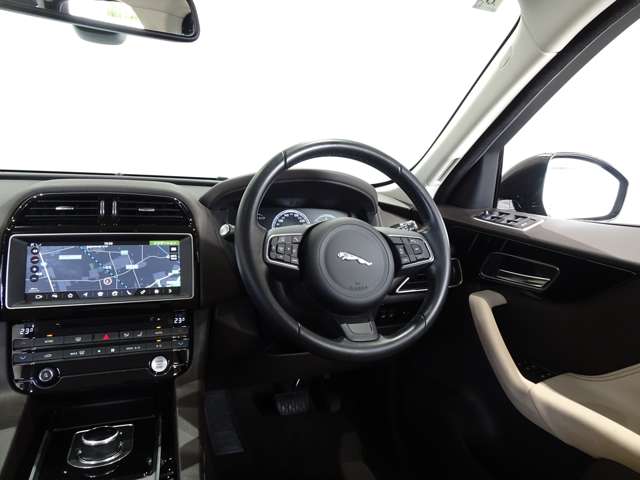 ジャガー Ｆペース ２０Ｄ プレステージ ４ＷＤ H28年 (関東) 99
