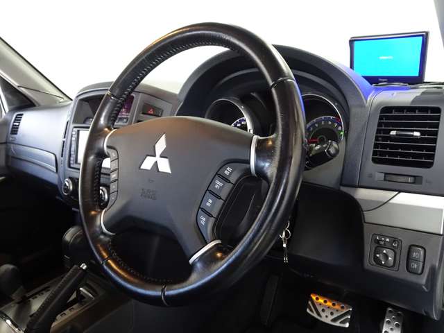 三菱 パジェロ ３．８ ロング スーパーエクシード ４ＷＤ H19年 (関東) 99