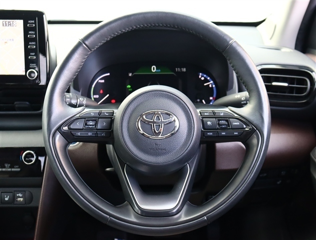 トヨタ ヤリスクロス　ハイブリッド １．５ ハイブリッド Ｚ R5年 () 99