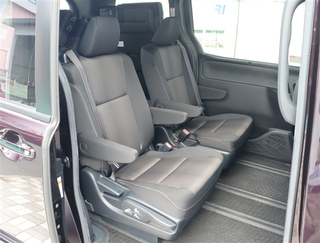 トヨタ ヴォクシー ２．０ ＺＳ H29年 () 99