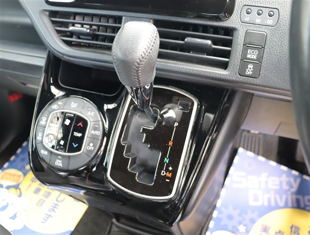 トヨタ ヴォクシー ２．０ ＺＳ H29年 () 99