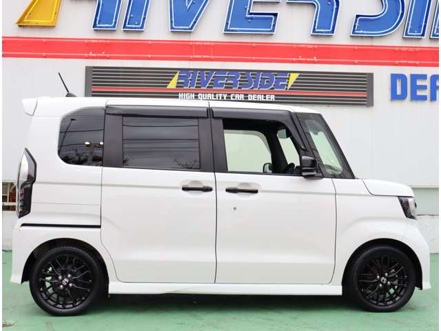ホンダ Ｎ　ＢＯＸ カスタム ６６０ Ｌ ターボ スタイルプラス ブラック R4年 (関東) 99