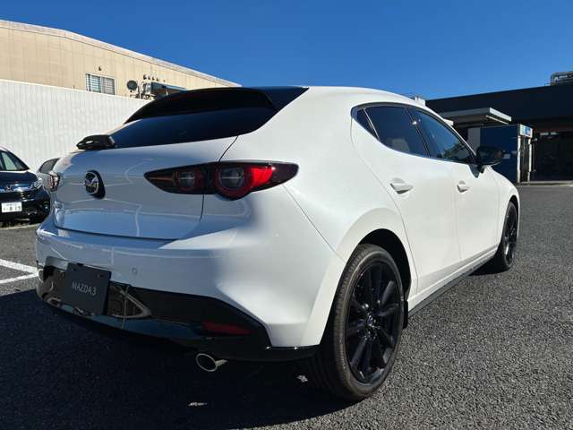 マツダ ＭＡＺＤＡ３　ファストバック ２．０ ２０Ｓ レトロスポーツエディション R8年 (関東) 99