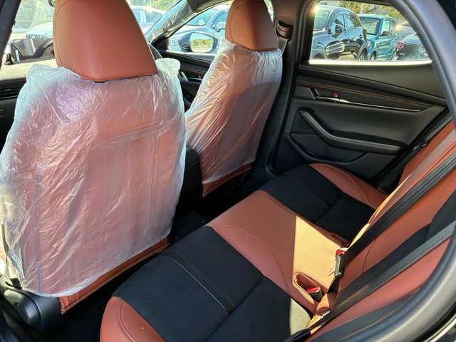マツダ ＭＡＺＤＡ３　ファストバック ２．０ ２０Ｓ レトロスポーツエディション R8年 (関東) 99
