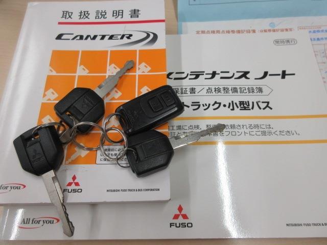三菱フソウ キャンター 平ボディ 積載２Ｔ セミロング標準 H28年 () 99