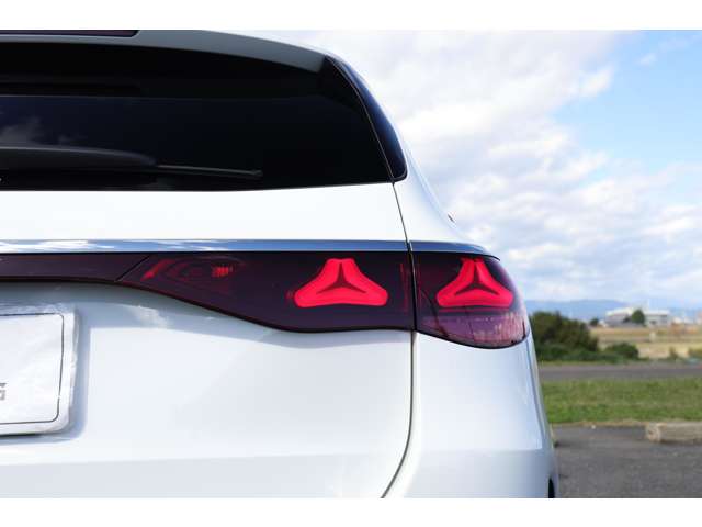 メルセデスベンツ Ｅクラスワゴン Ｅ２２０ Ｄ アバンギャルド ＡＭＧラインパッケージ（ＩＳＧ搭載モデル）ディーゼルターボＭＰ２０２４０１ R6年 (東海) 99