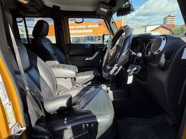 ジープ ラングラー　アンリミテッド アンリミテッド サハラ ４ＷＤ H27年 () 99