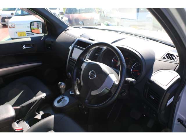 日産 エクストレイル ２．５ ２５Ｘ ４ＷＤ H24年 (関東) 99