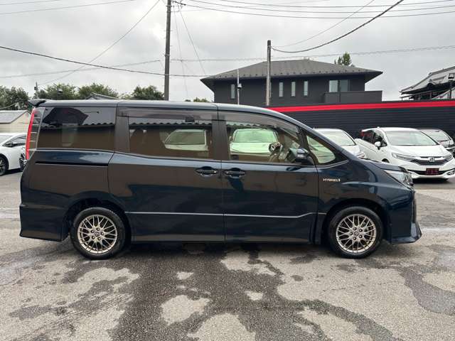 トヨタ ノア １．８ ハイブリッド ＳＩ H29年 () 99
