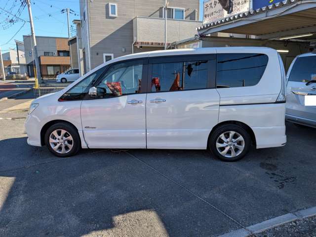 日産 セレナ ２．０ ハイウェイスター Ｓ－ＨＹＢＲＩＤ Ｖセレクション H25年 (関東) 99