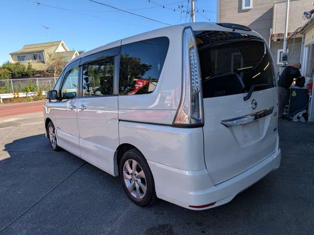 日産 セレナ ２．０ ハイウェイスター Ｓ－ＨＹＢＲＩＤ Ｖセレクション H25年 (関東) 99