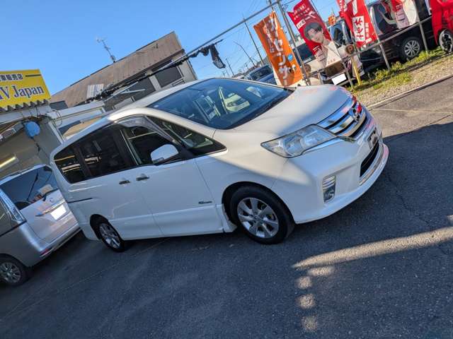 日産 セレナ ２．０ ハイウェイスター Ｓ－ＨＹＢＲＩＤ Ｖセレクション H25年 (関東) 99